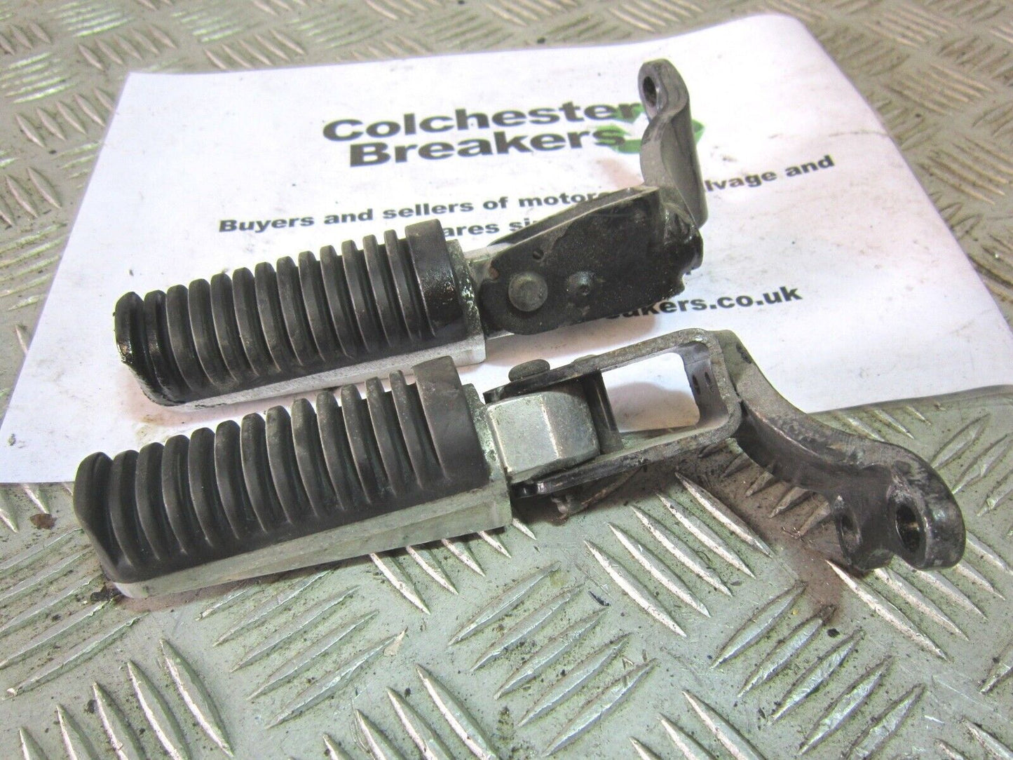 YAMAHA XMAX125 XMAX 125 REAR FOOTPEGS YEAR 2007
