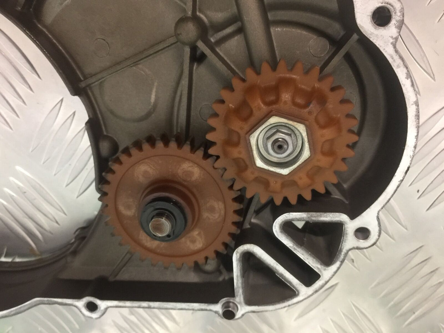 APRILIA DORSODURO 750 FACTORY CLUTCH COVER YEAR 2011 (STOCK 908)