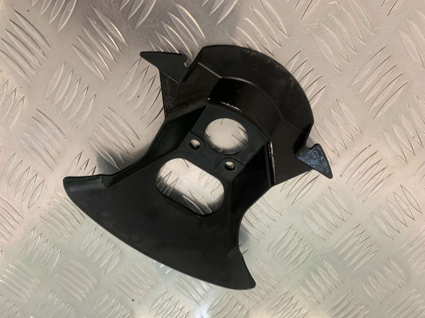 YAMAHA FJR1300 FJR 1300 YOKE INFILL COVER YEAR 2001-05 (STOCK 946)