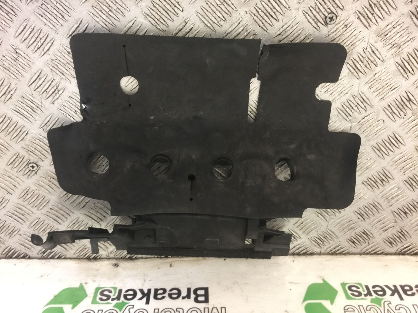 YAMAHA YZF R1 5PW RUBBER ENGINE COVER YEAR 2002-2003 (STOCK 505)