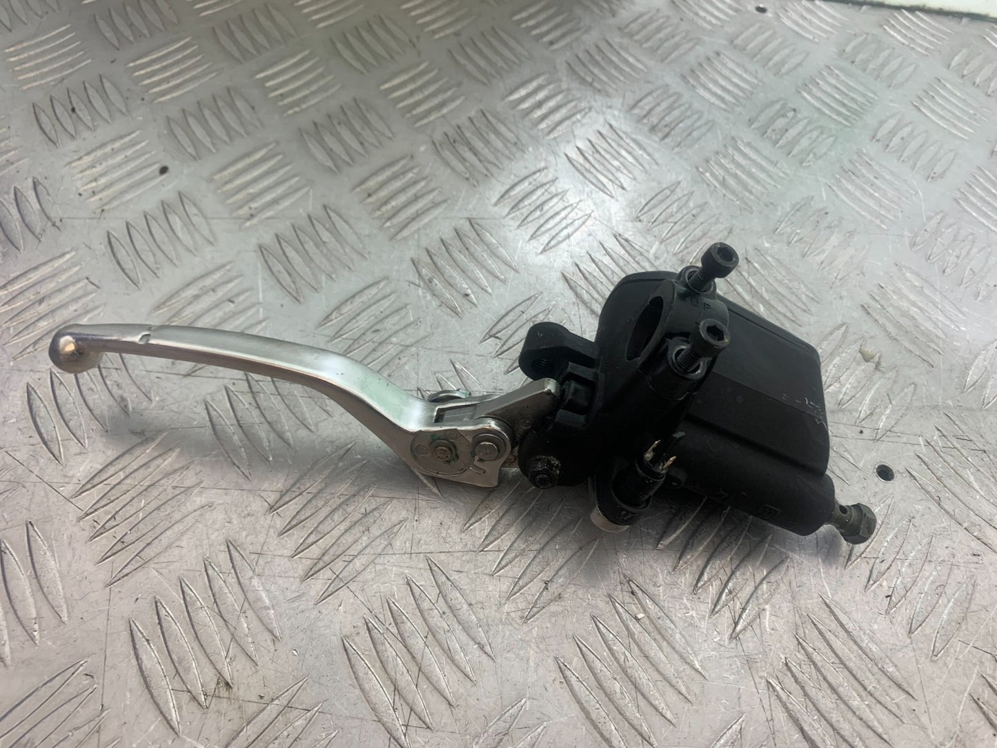 APRILIA SL750 SL 750 SHIVER CLUTCH MASTER CYLINDER YEAR 2008-2016 (CMB1242)