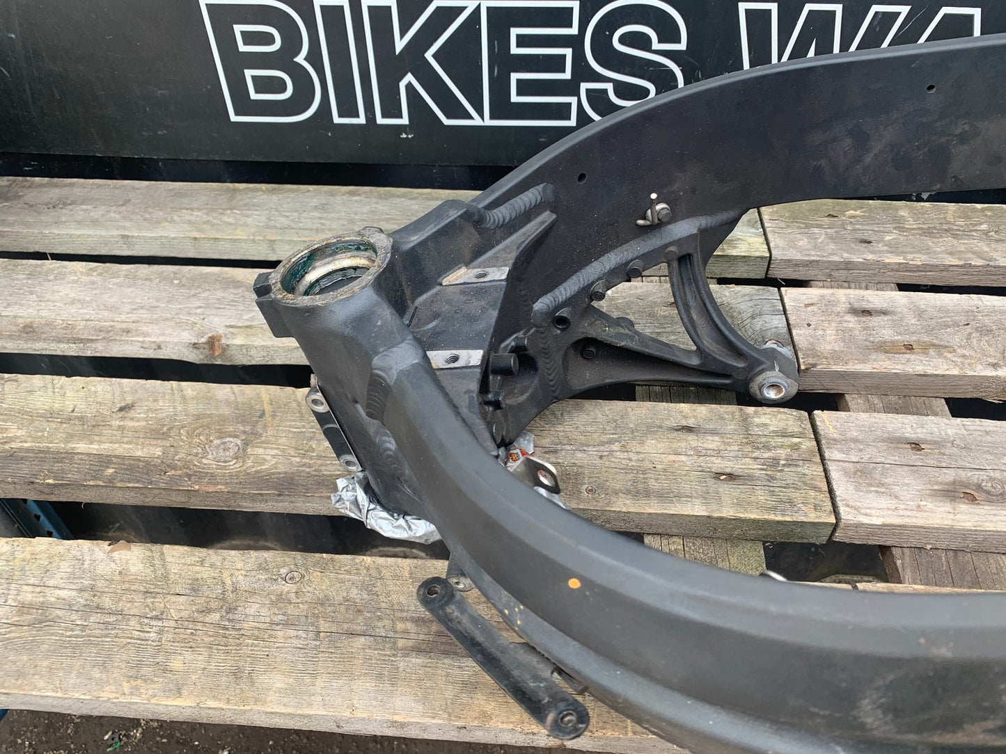 TRIUMPH 1050 SPRINT ST FRAME REG LOG BOOK YEAR 2004-2007 (CMB1197)