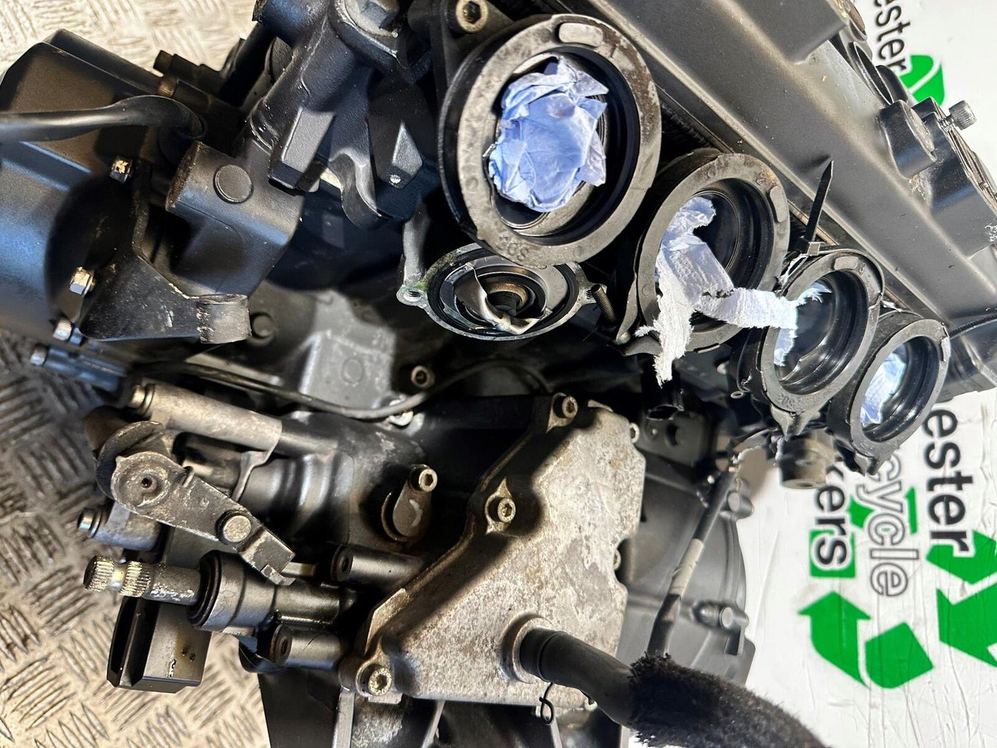 YAMAHA XJ6 XJ6-S ENGINE YEAR 2009-2015 (CMB1070)