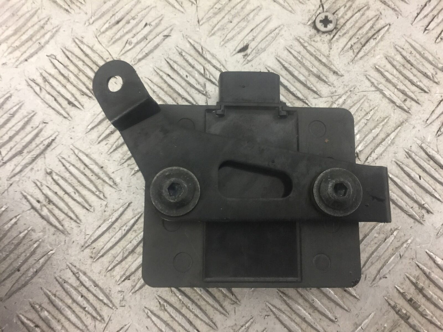 KAWASAKI Z1000 ZR1000 (ABS) REGULATOR YEAR 2015 (STOCK 636)
