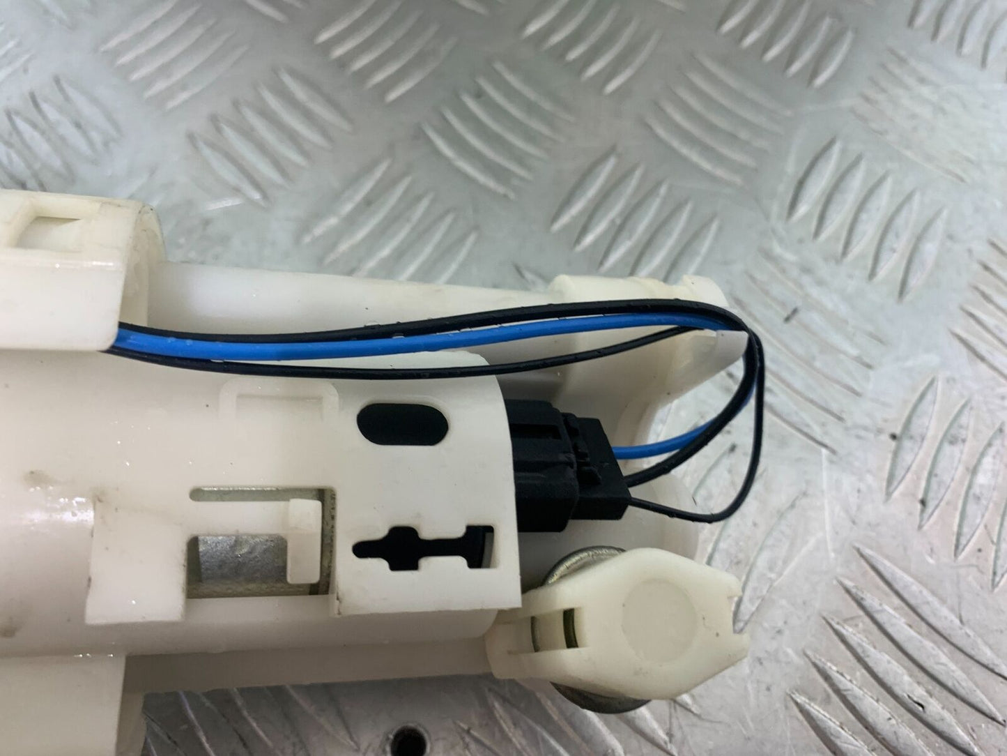 TRIUMPH 1050 SPRINT ST PETROL PUMP YEAR 2004-2007 (CMB1089)