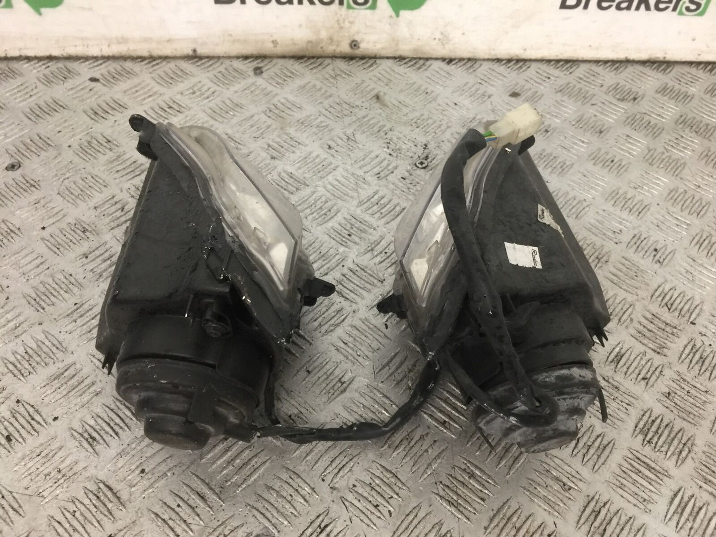 PEUGEOT GEOPOLIS 125 HEADLIGHTS YEAR 2011 (STOCK 887)