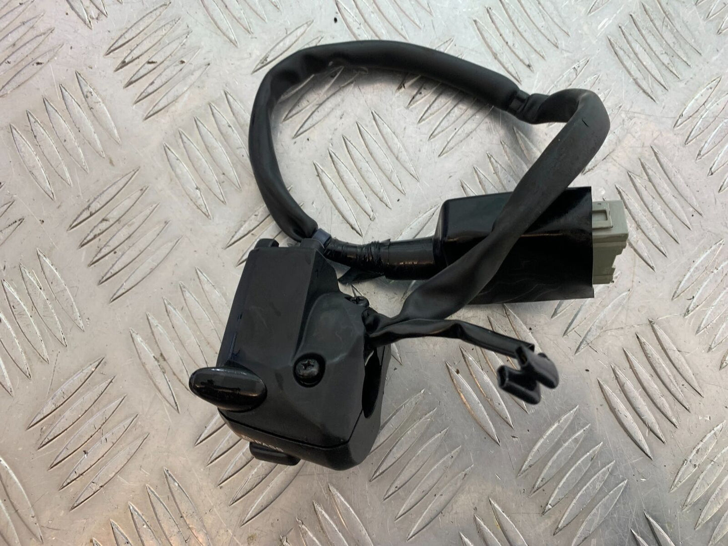 HONDA CBR500R CBR 500 R LEFT SWITCH GEAR YEAR 2012-16 (CMB1066)