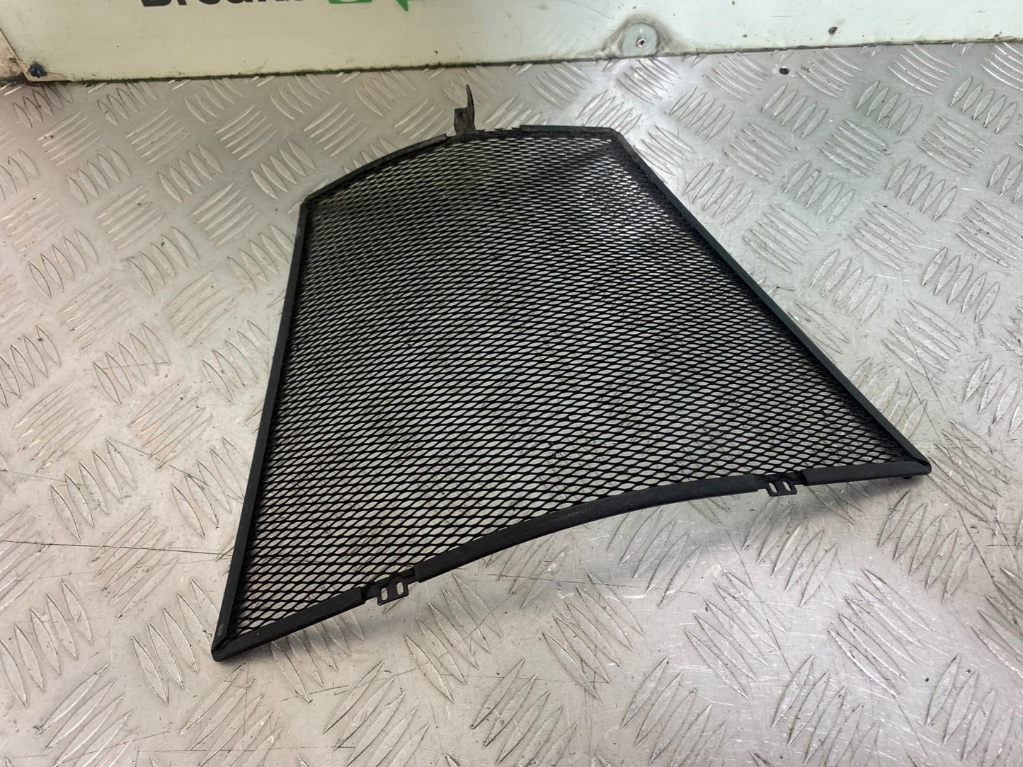 SUZUKI GSXR750 GSXR 750 K4 K5 RADIATOR GRILL 2004-2005 (CMB1319)