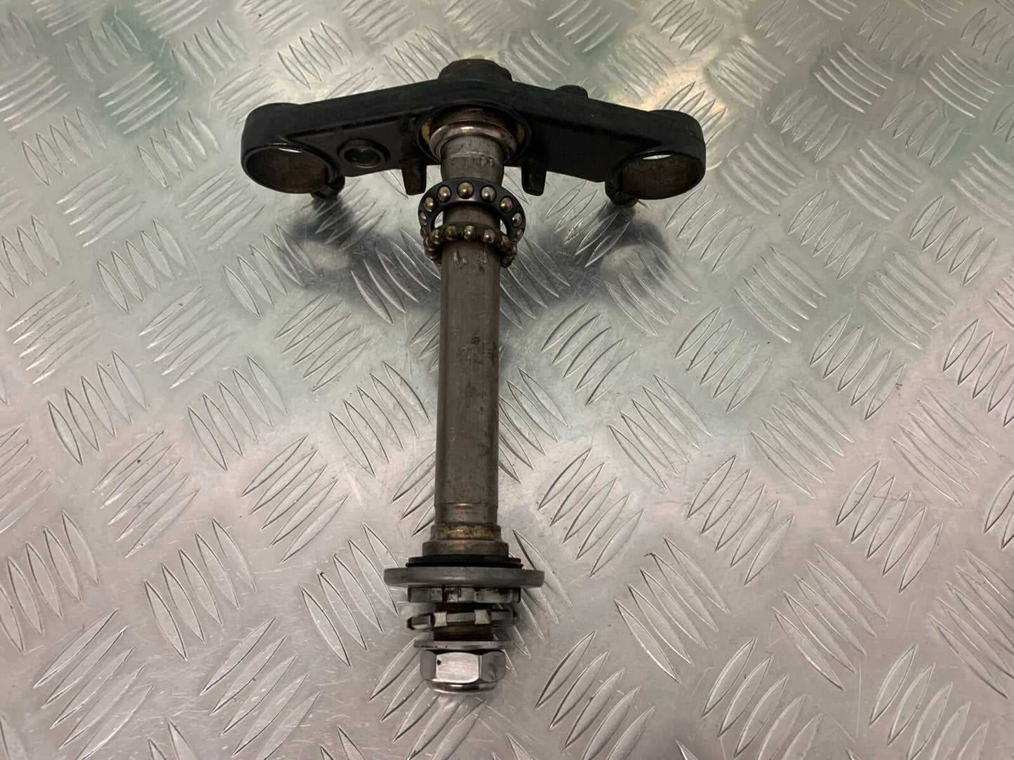 HONDA CBR 400 NC23 TRI-ARM BOTTOM YOKE YEAR 1987-89 (STOCK 969)