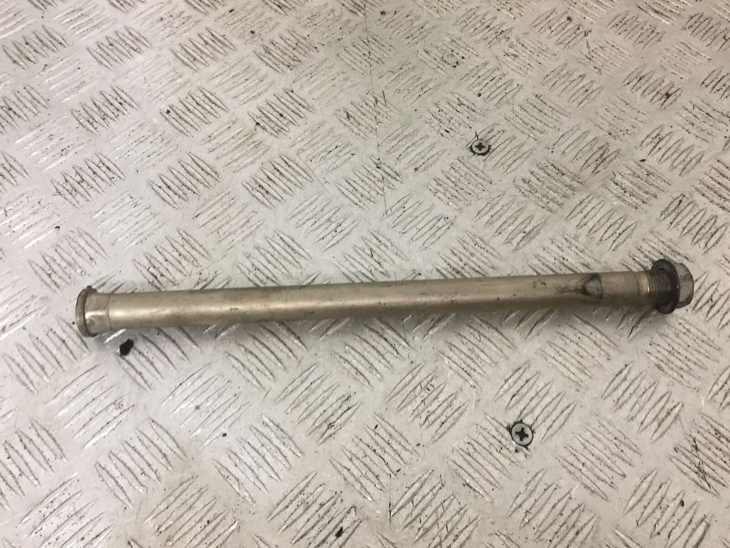 KAWASAKI Z1000 SX SWINGARM SPINDLE YEAR 2011-2019 (STOCK 839)