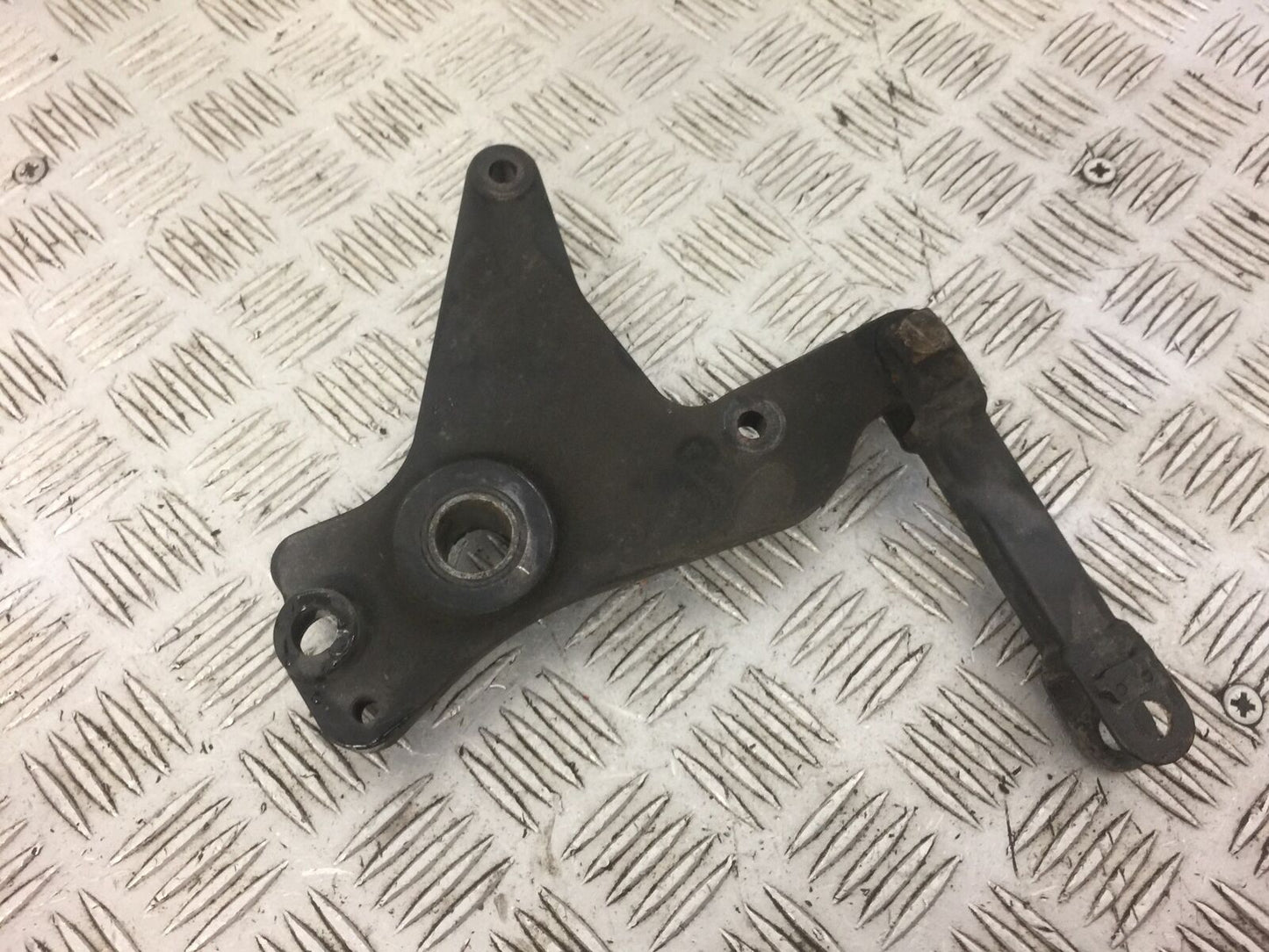 KAWASAKI Z1000 GGF ZR1000 (ABS) REAR CALIPER BRACKET YEAR 2016 (STOCK 504)