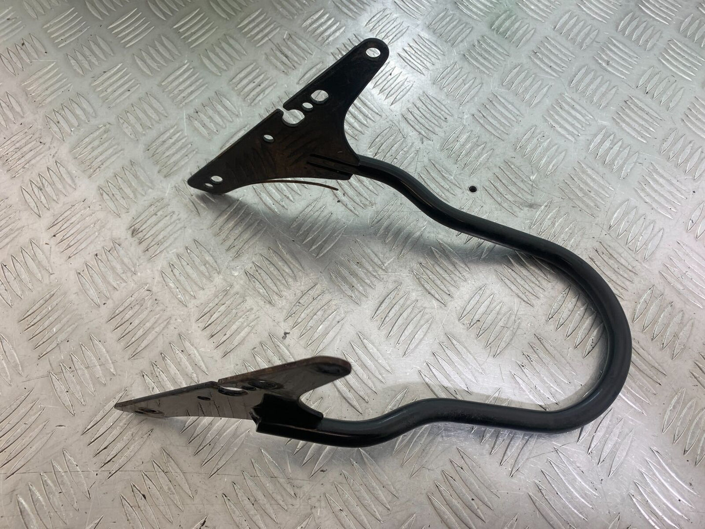 HARLEY DAVIDSON XL883 N IROD GRAB RAIL YEAR 2020 (CMB1116)