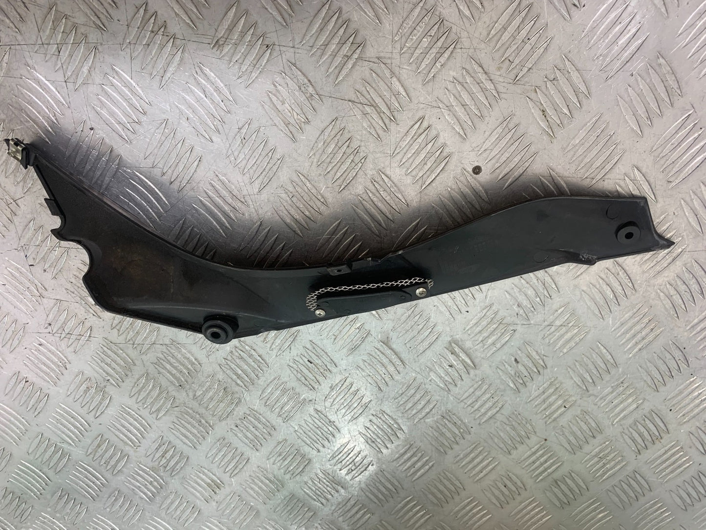 BENELLI BN125 BN 125 LEFT SEAT PANEL YEAR 2018-2021 (CMB1194)