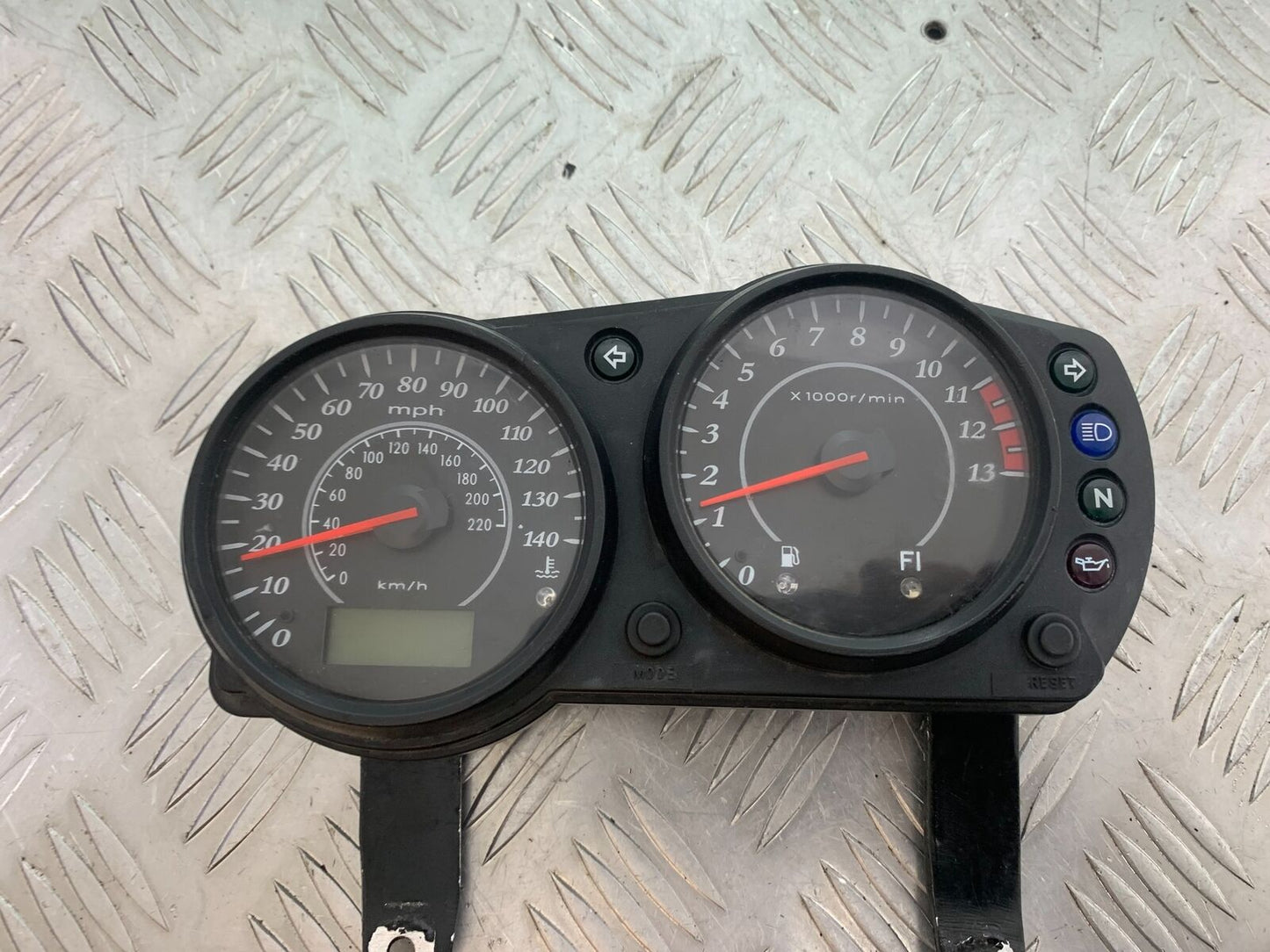 KAWASAKI ER6 N CLOCKS SPEEDO DASH YEAR 2005-2008 (CMB1034)