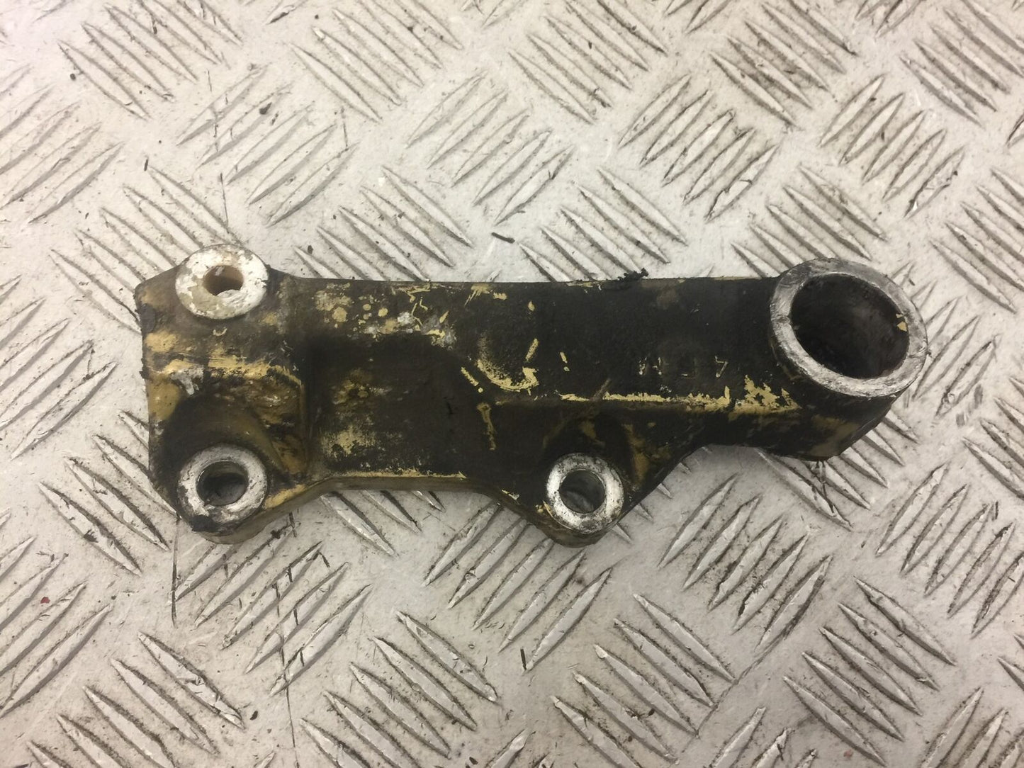 YAMAHA YZF1000 THUNDERACE REAR CALIPER BRACKET YEAR 1997-2000 (STOCK 625)