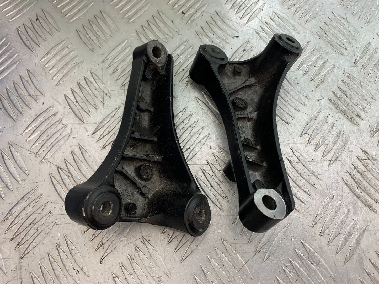KAWASAKI GTR1400 GTR 1400 ENGINE BRACKETS YEAR 2007-2009 (CMB1306)