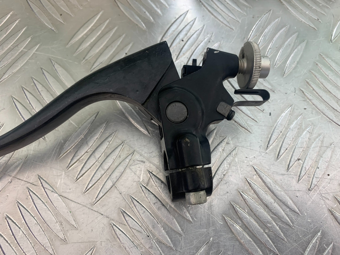 KAWASAKI ZX6R CLUTCH LEVER AND BRACKET YEAR 2009-2012 (CMB1136)