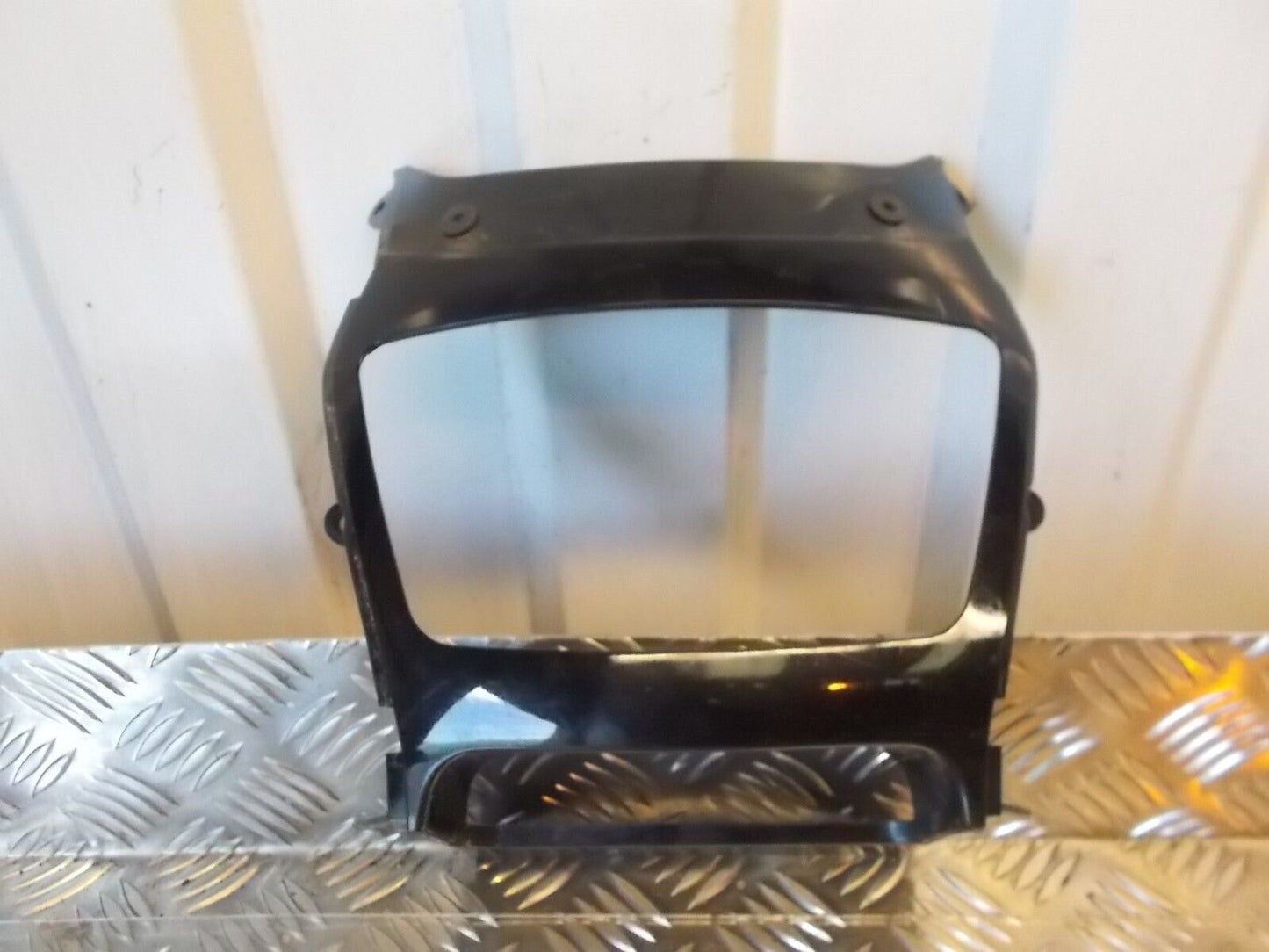 SUZUKI GSF600 GFSF 600 BANDIT HEADLIGHT FAIRING INFILL PANEL YEAR 1999