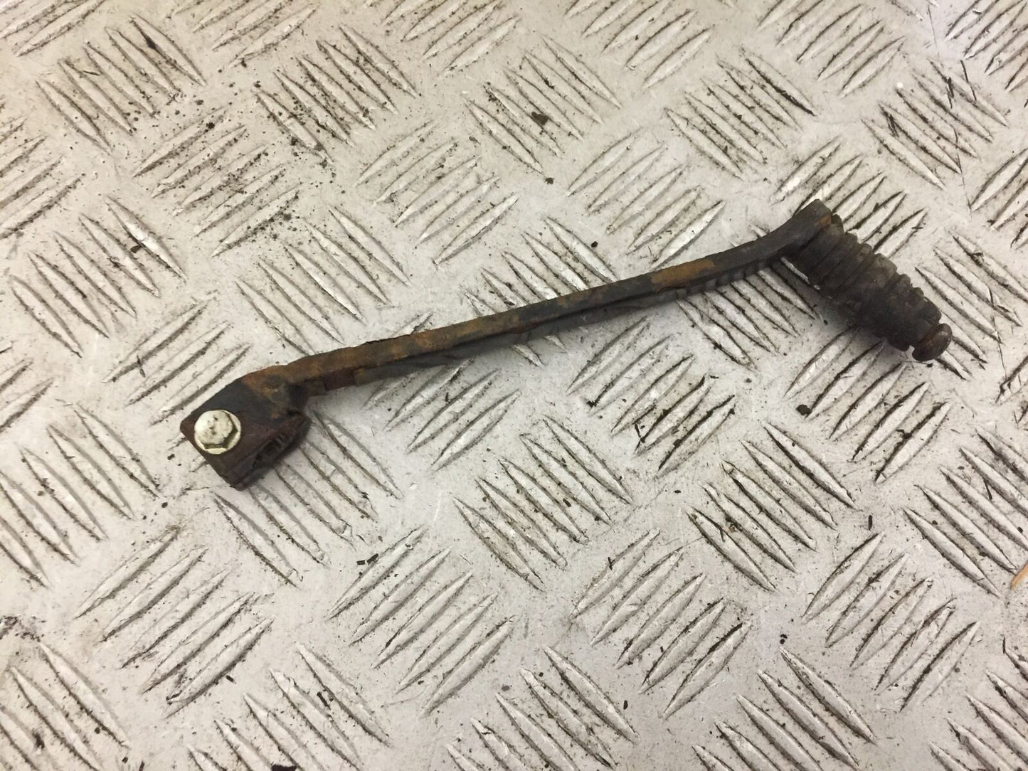 MUTT MONGREL 125 GEAR LEVER YEAR 2016-2020 (STOCK 738)