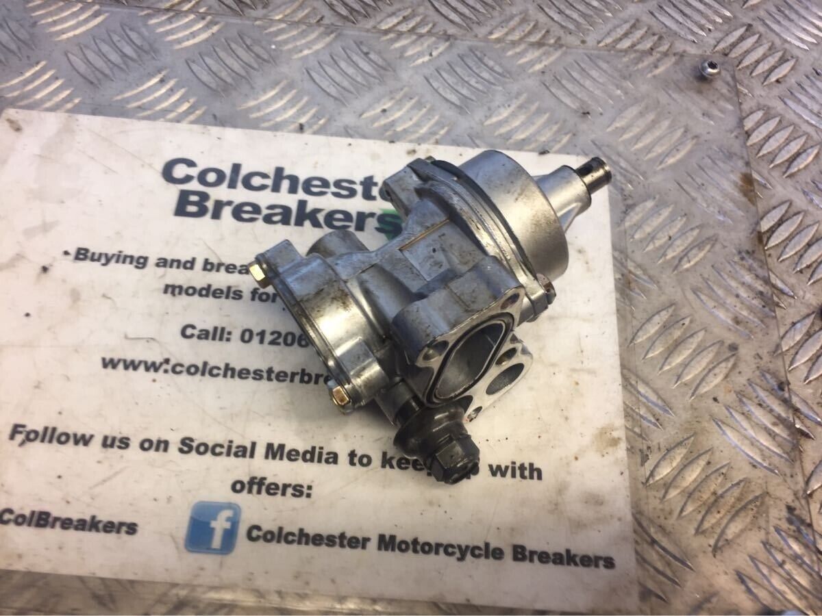 SUZUKI GSF600 GSF 600 BANDIT OIL PUMP YEAR 1998
