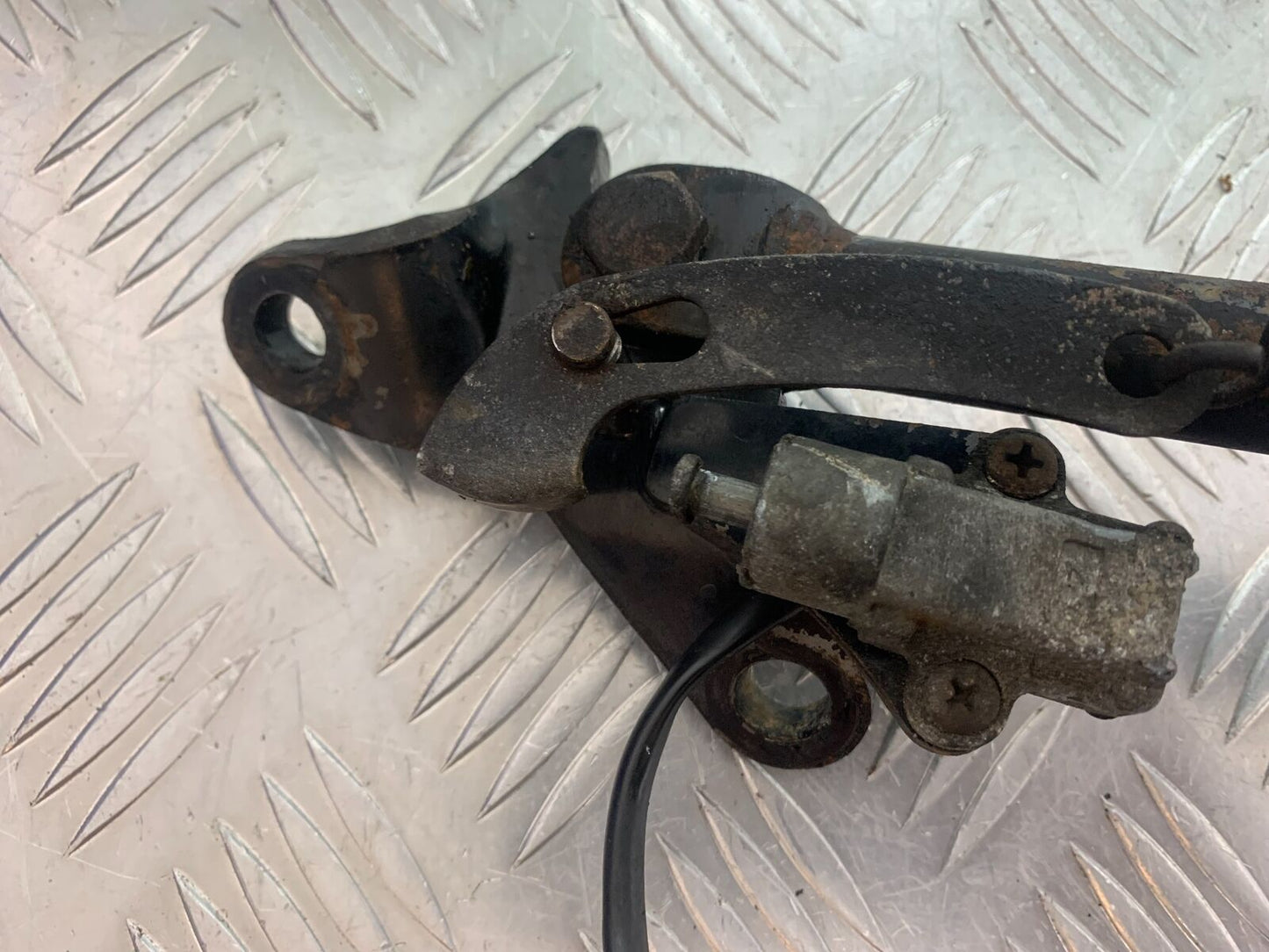 YAMAHA XV535 XV 535 VIRAGO SIDE STAND AND BRACKET YEAR 1994-02 (CMB1044)
