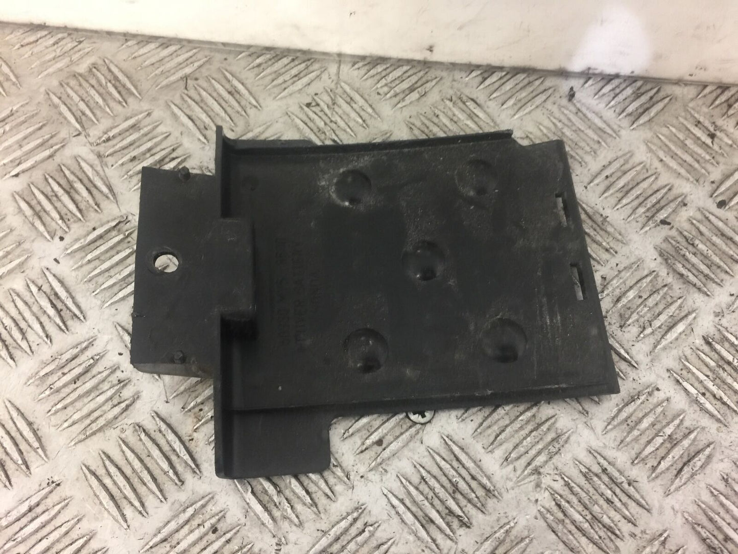 HONDA CB500 CB 500 BATTERY COVER YEAR 2001 (STOCK 341)