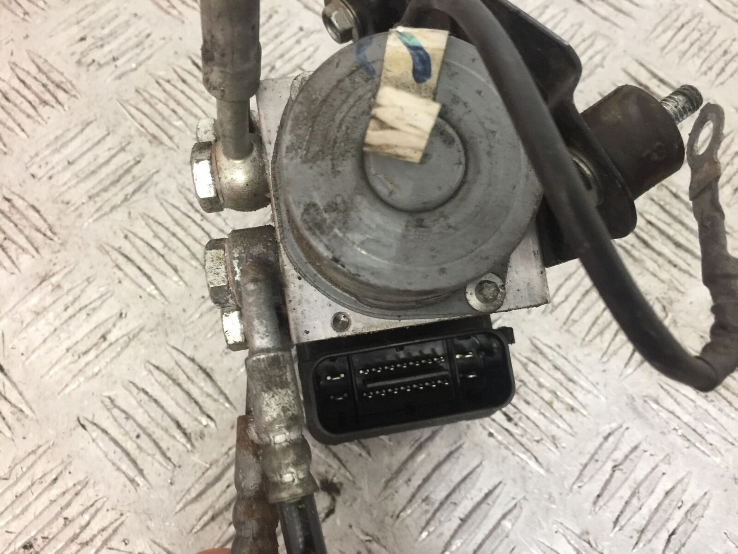 KTM DUKE 125 ABS PUMP YEAR 2017-2022 (STOCK 758)