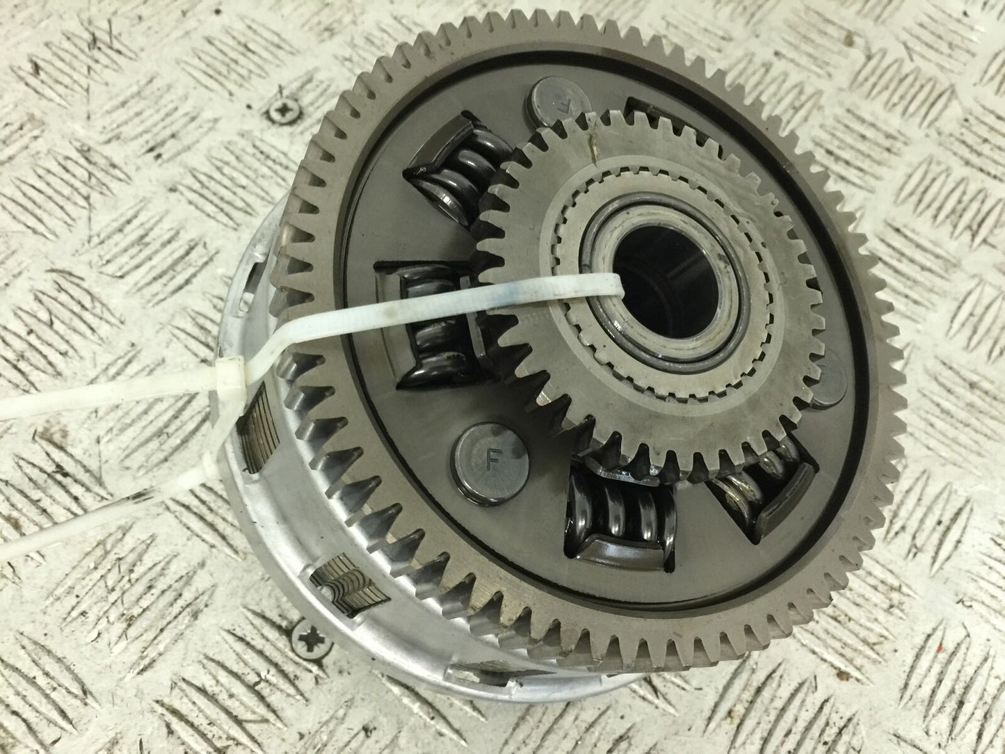 APRILIA TUONO 1000 V4R CLUTCH YEAR 2011-13 (STOCK 746)