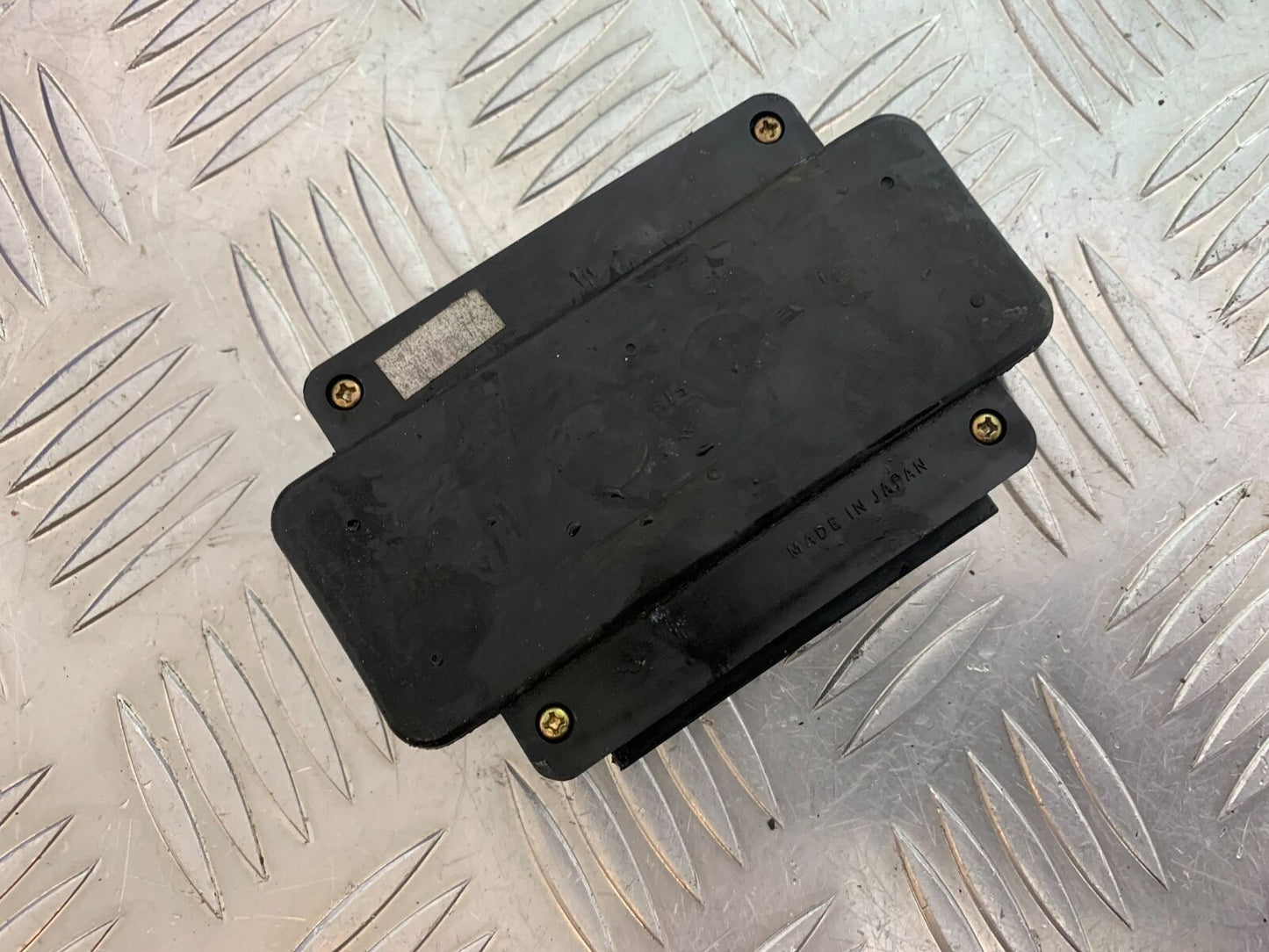 KAWASAKI ZX12R ZX12 R FUSE BOX YEAR 2000-01 (CMB1038)
