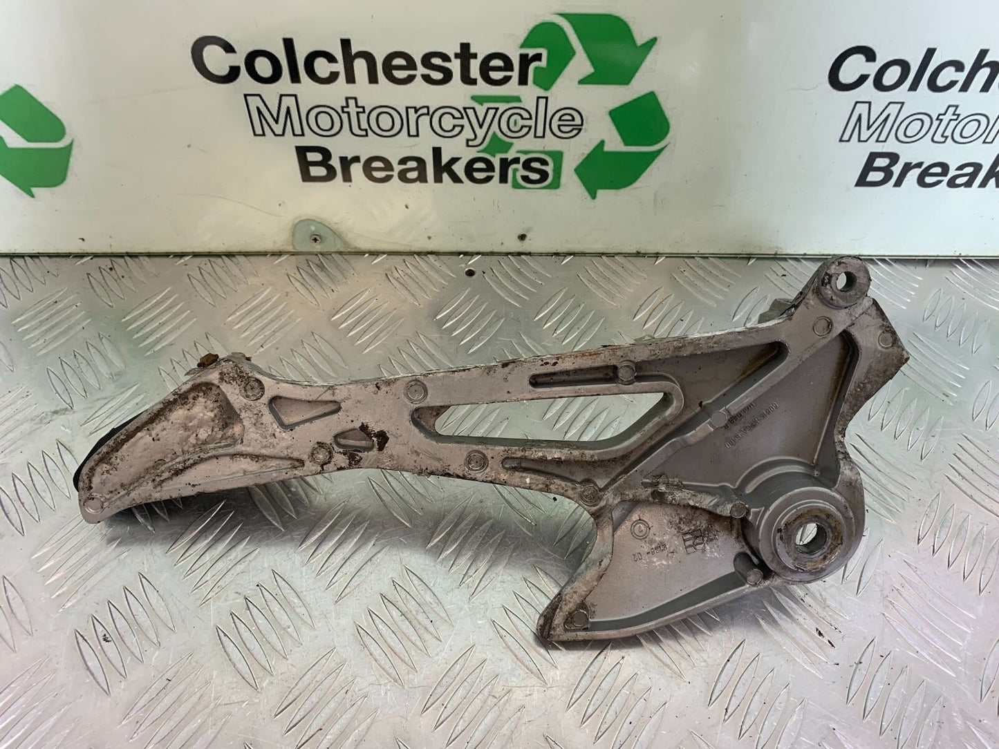 HONDA XL125 VARADERO RIGHT HANGER YEAR 2007-2013 (CMB1019)