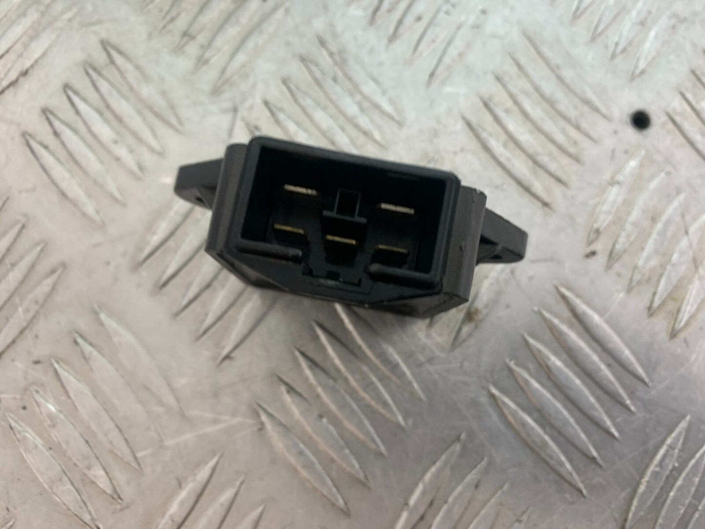 HONDA VFR750 VFR 750 FL-M-N-P REGULATOR YEAR 1990-93 (CMB1093)