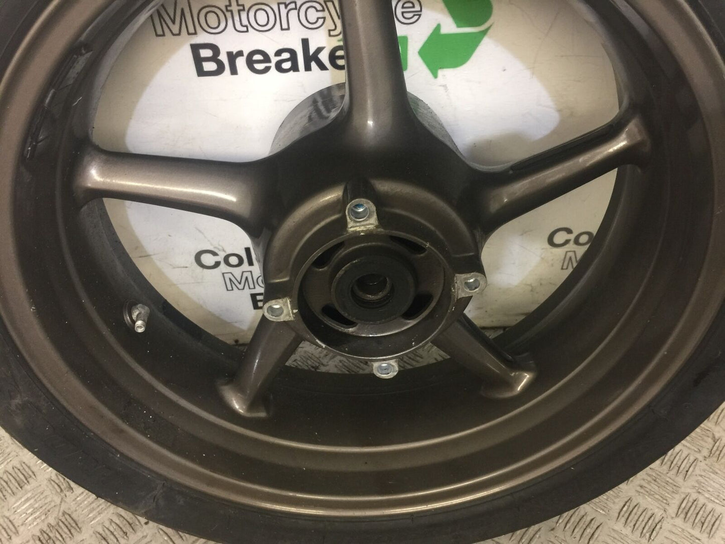 TRIUMPH 675 DAYTONA REAR WHEEL YEAR 2008-2011 (STOCK 640)
