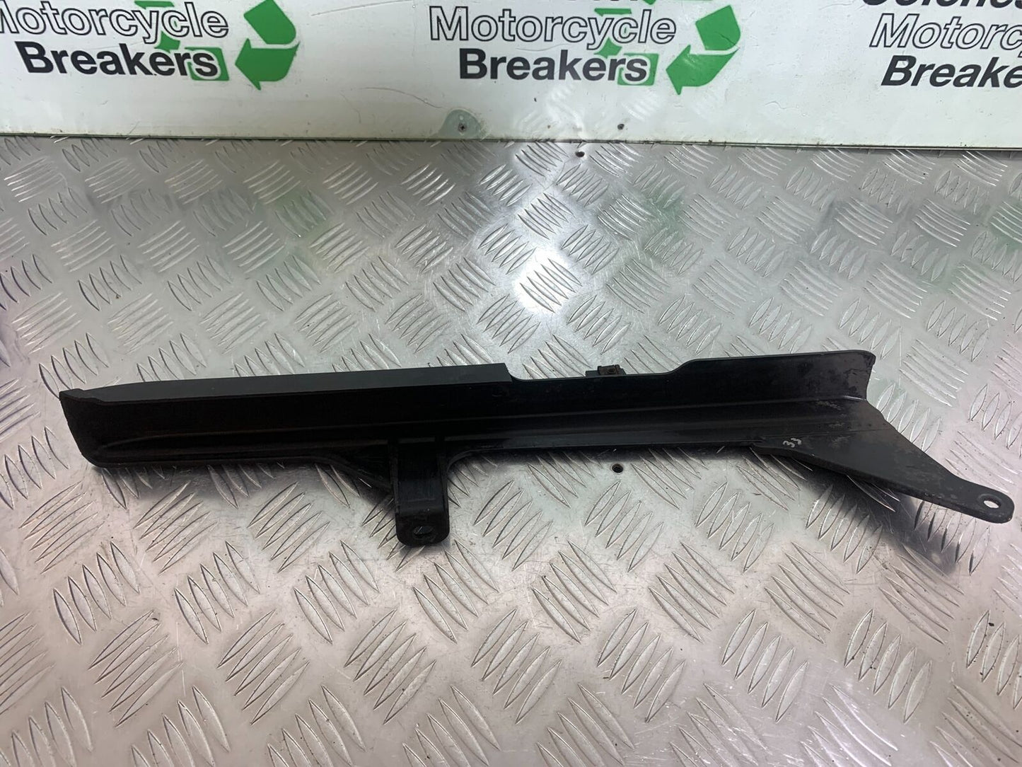 TRIUMPH 600 DAYTONA CHAIN GUARD YEAR 2003-2006 (STOCK 999)