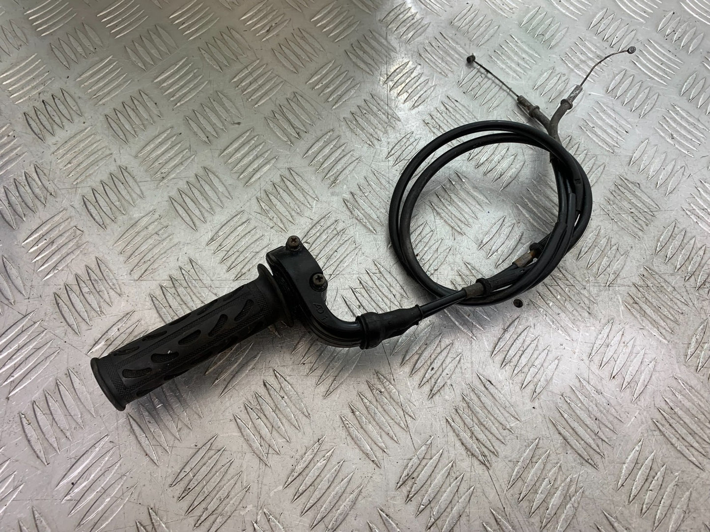 KAWASAKI ZX6R ZX6 J THROTTLE AND CABLES YEAR 2000 (CMB1312)