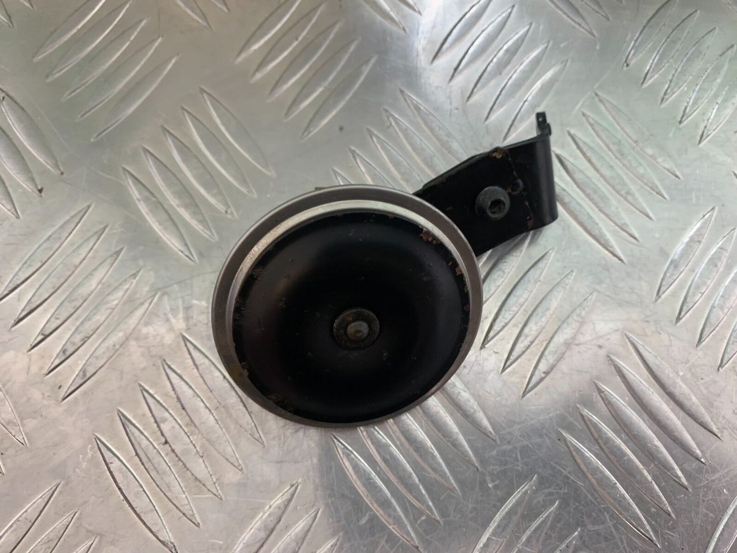 YAMAHA MT09 MT-09 HORN YEAR 2013-2016 (STOCK 997)