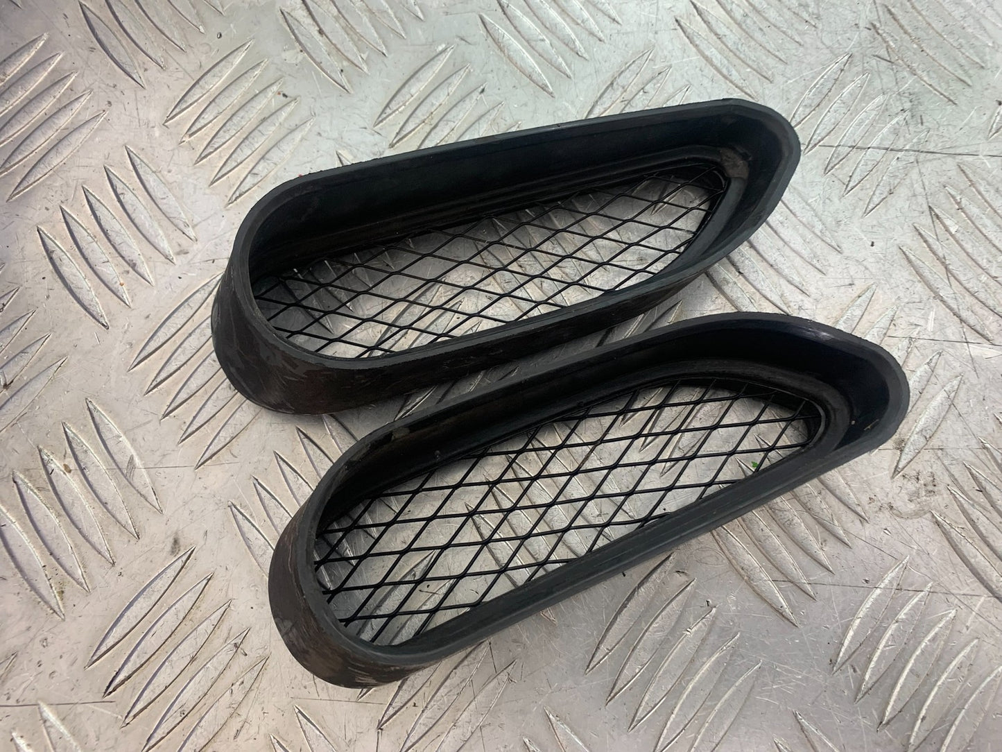 KAWASAKI ZX9R ZX9 E1 AIR INTAKE GRILLS YEAR 2000-01 (CMB1171)