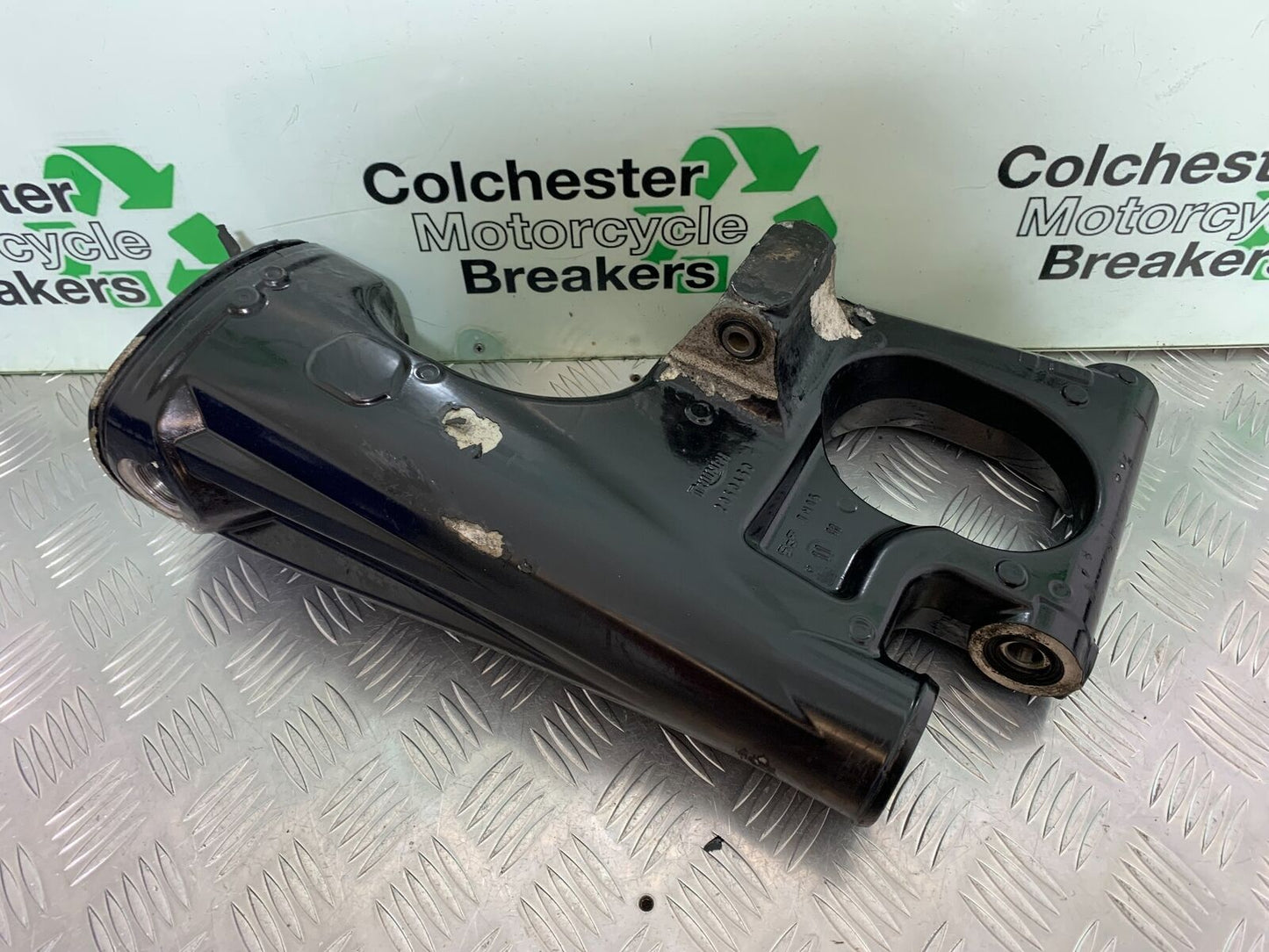 TRIUMPH TIGER 1200 EXPLORER SWINGARM YEAR 2012-2015 (STOCK 992)