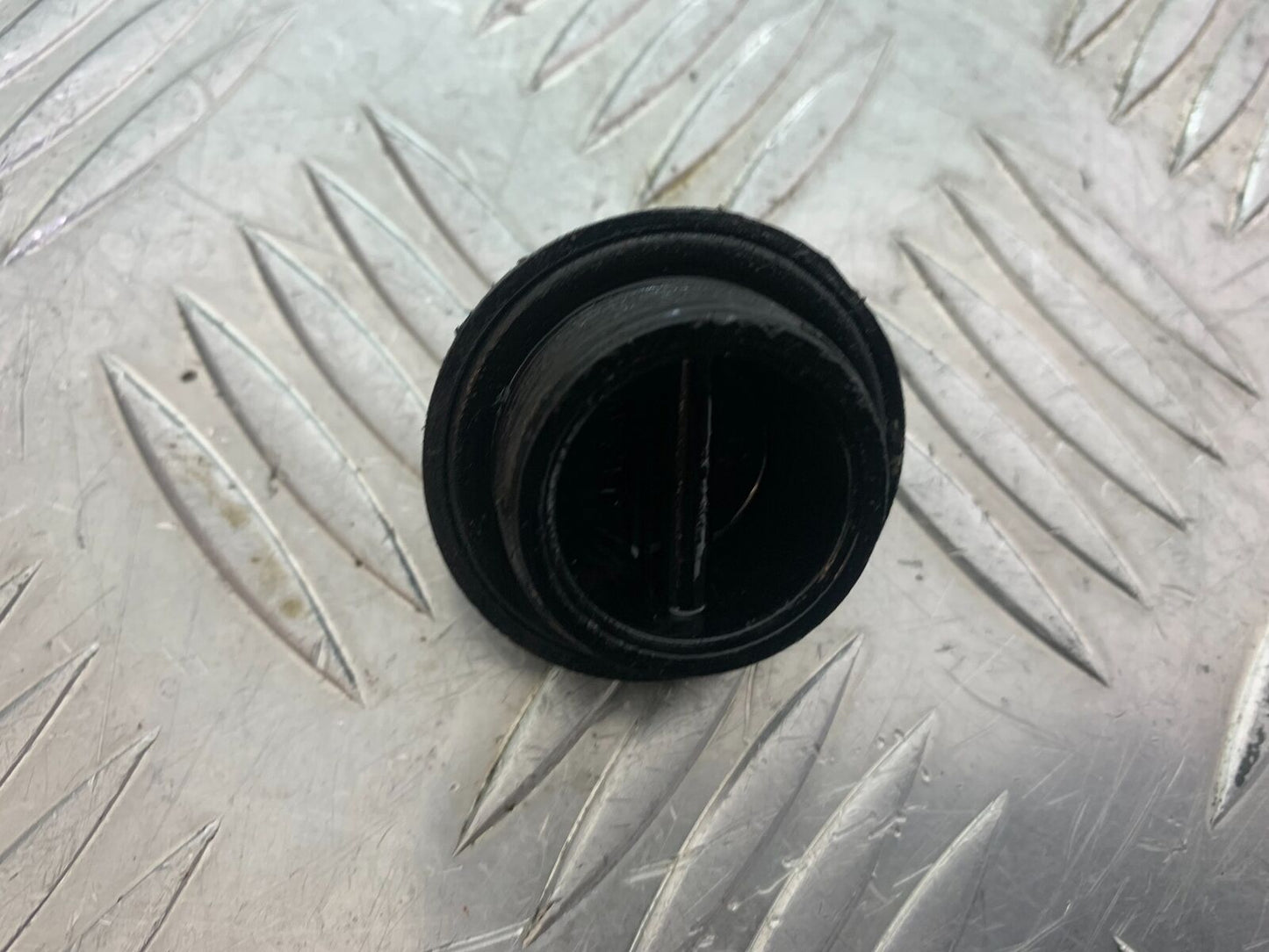 KAWASAKI KLR600 KLR 600 OIL FILLER CAP YEAR 1993-1995