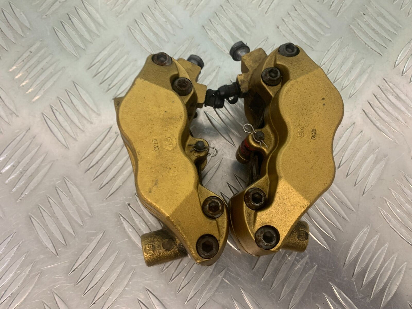 TRIUMPH 675 STREET TRIPLE RX FRONT CALIPERS YEAR 2015-2017 (STOCK 971)