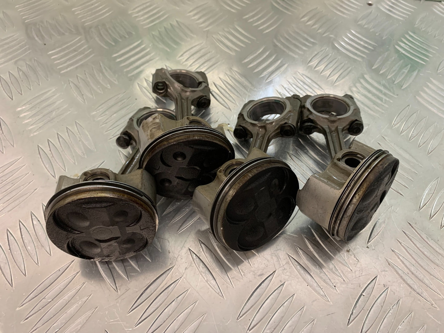 YAMAHA R6 5EB CON RODS AND PISTONS YEAR 1999-2002 (STOCK 891)
