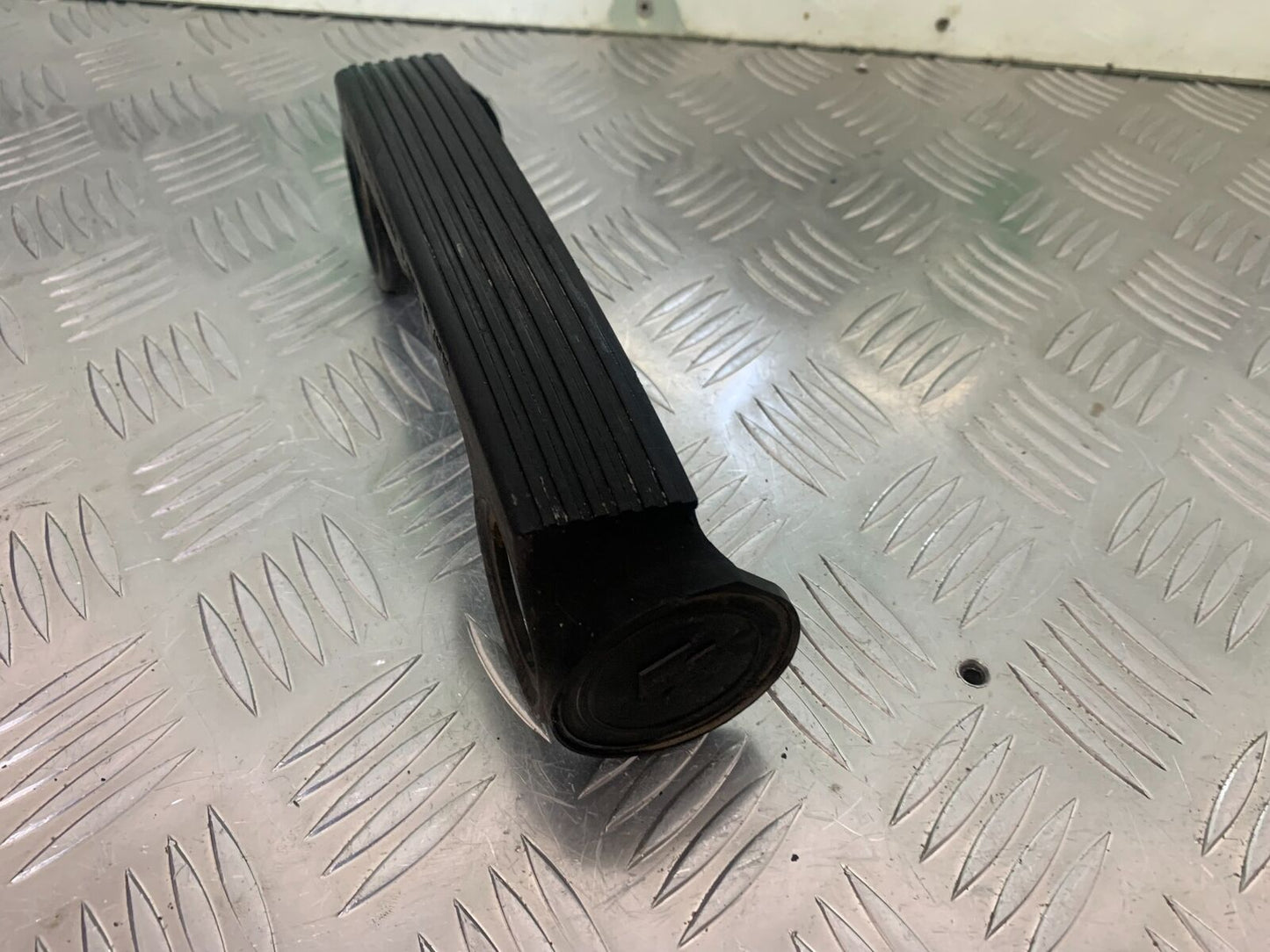 SUZUKI GS750 E GS 750E FORK COVER YEAR 1979 (STOCK 959)