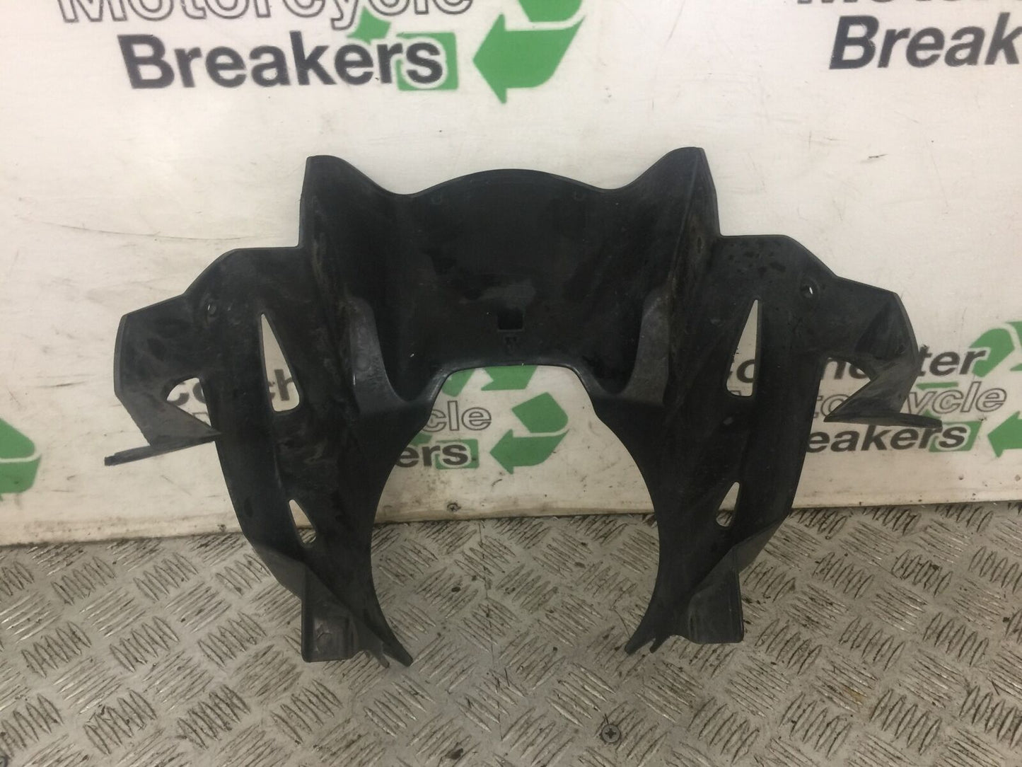 KAWASAKI KLE 650 VERSYS TOP FAIRING COWL YEAR 2010 (STOCK 775)