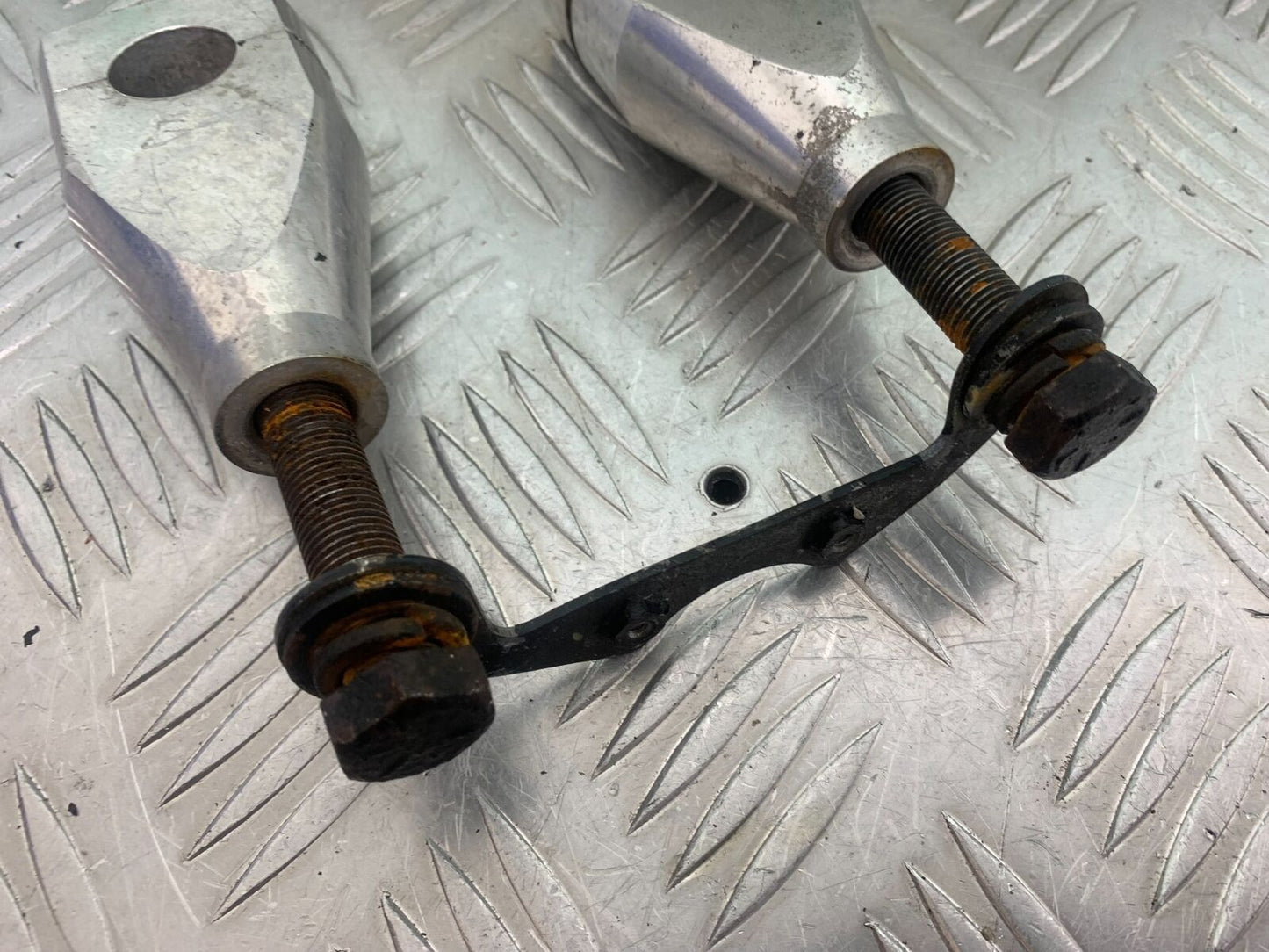 YAMAHA XV535 XV 535 VIRAGO HANDLEBAR RISERS YEAR 1994-02 (CMB1044)