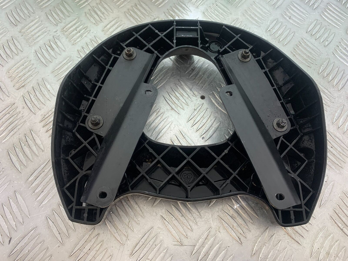 TRIUMPH TIGER 800 GIVI RACK AND COVER YEAR 2011-2014 (CMB1113)