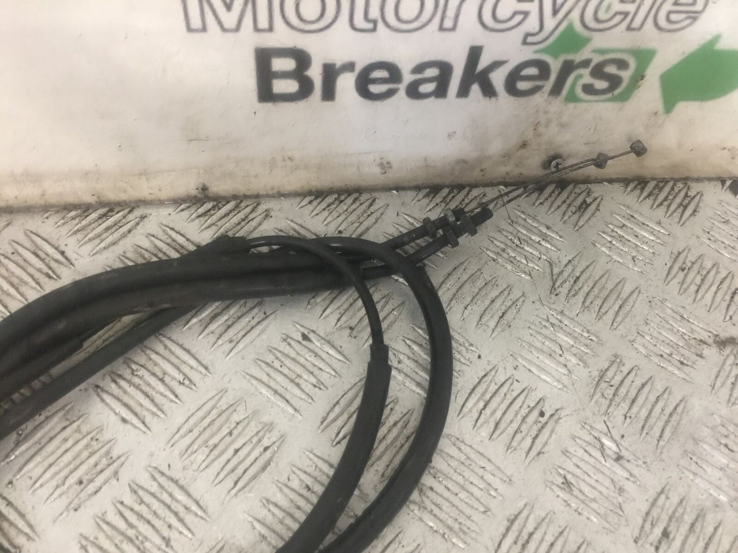TRIUMPH 1050 SPRINT THROTTLE CABLES YEAR 2004-2007 (STOCK 888)