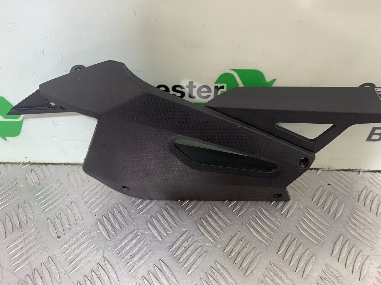 APRILIA RS660 RS 660 CHAIN GUARD YEAR 2020-2024 (CMB1202)