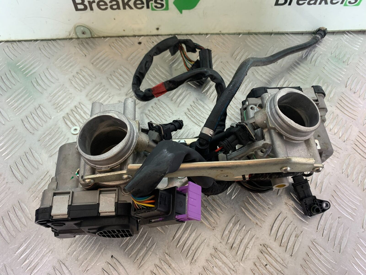 APRILIA SL750 SL 750 SHIVER THROTTLE BODIES YEAR 2012 (CMB1074)
