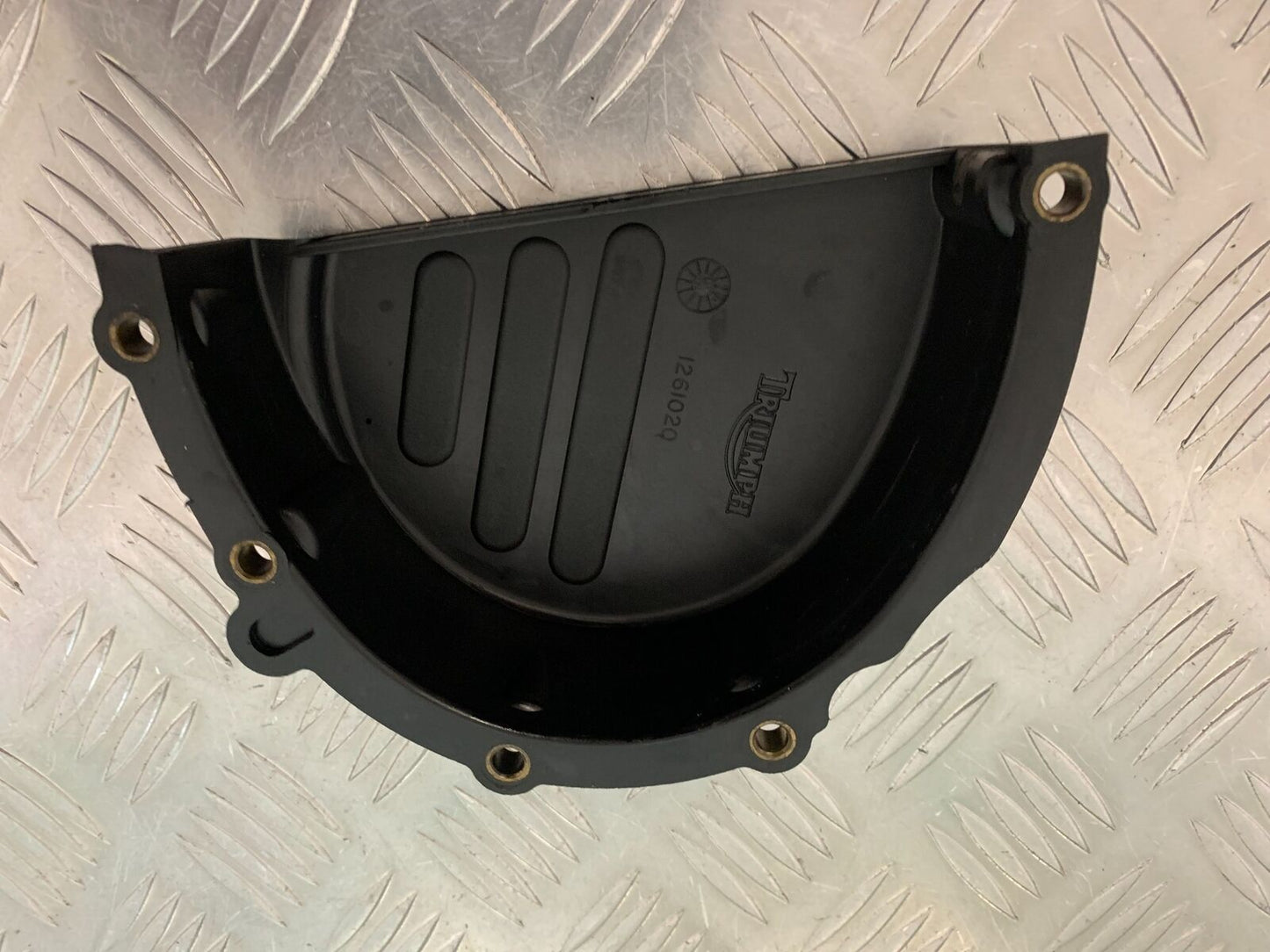 TRIUMPH DAYTONA T595 955i SPROCKET COVER YEAR 1997-2000 (STOCK 981)