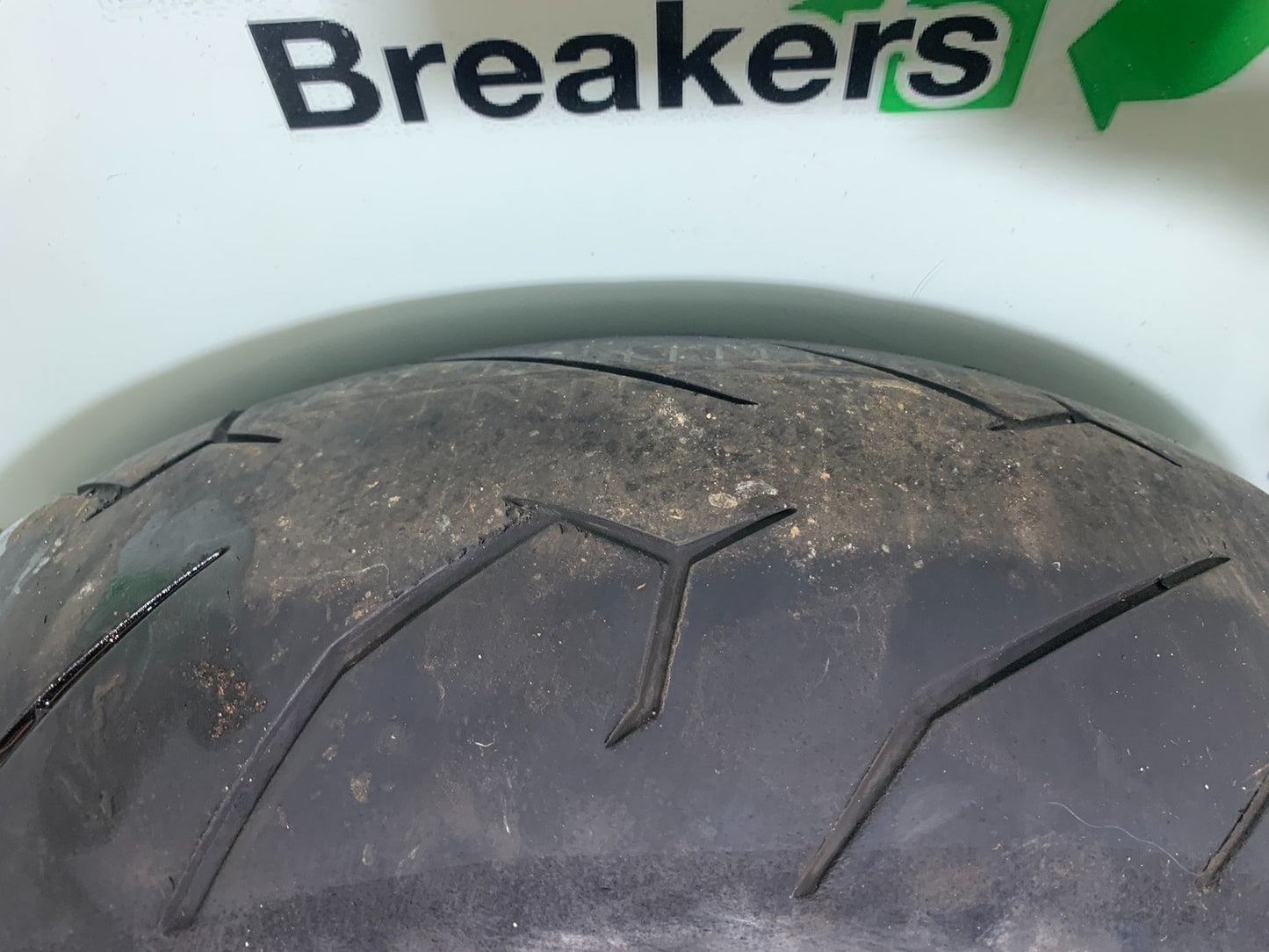 APRILIA TUONO 1000 V4 REAR WHEEL YEAR 2013-2014 (CMB1239)