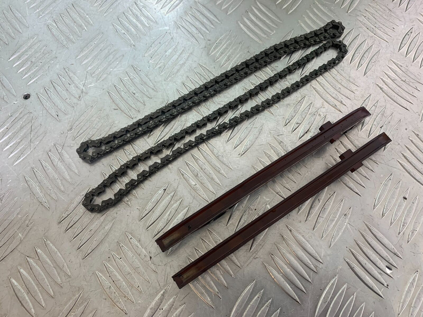 HONDA XL125 VARADERO CAM CHAINS AND GUIDES YEAR 2007-2010
